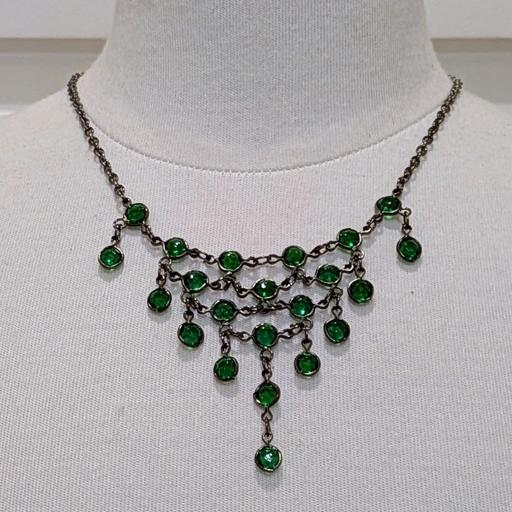 3/$30 NWT Beckwoman 18" Emerald Green Gemstone Oxidized Silvertone Drop Necklace
